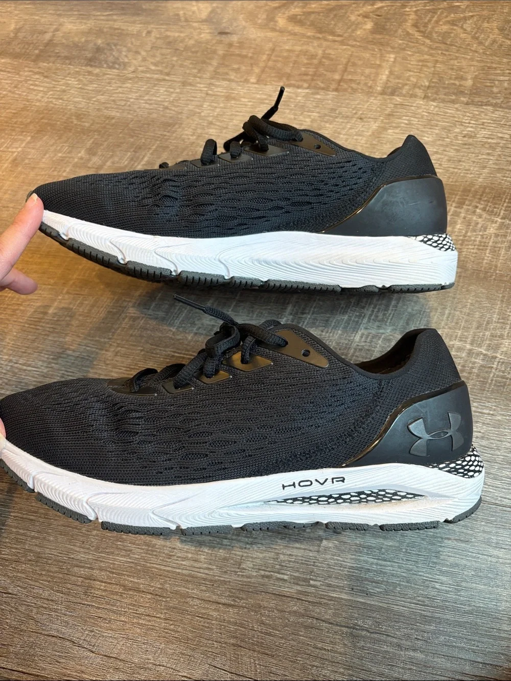 Under Armour HOVR Sonic 3 Running Shoes Women’s 11 Black